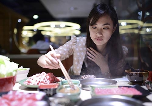 ăn tối muộn ăn tối muộn